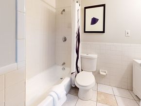 21 Staples Ave 26, Everett MA 02149