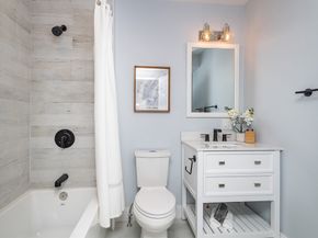 221 Paris 1, Boston MA 02128