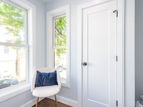 221 Paris 1, Boston MA 02128