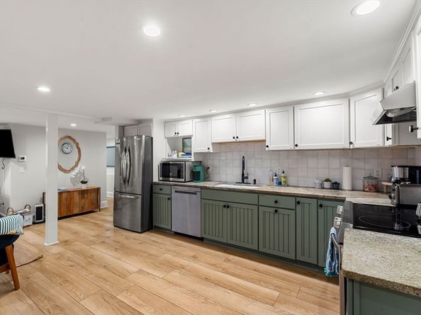 1 Main Street R, Rockport MA 01966