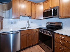 16 Balmoral Street 214, Andover MA 01810