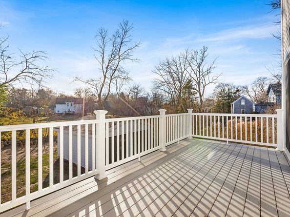 43 High St B, Gloucester MA 01930