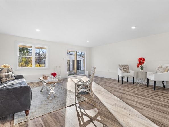 43 High St B, Gloucester MA 01930