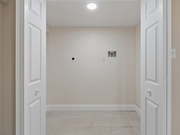 42 N Worcester Ave, Worcester MA 01606