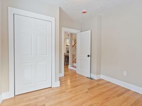 42 N Worcester Ave, Worcester MA 01606