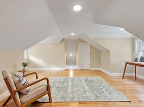 42 N Worcester Ave, Worcester MA 01606