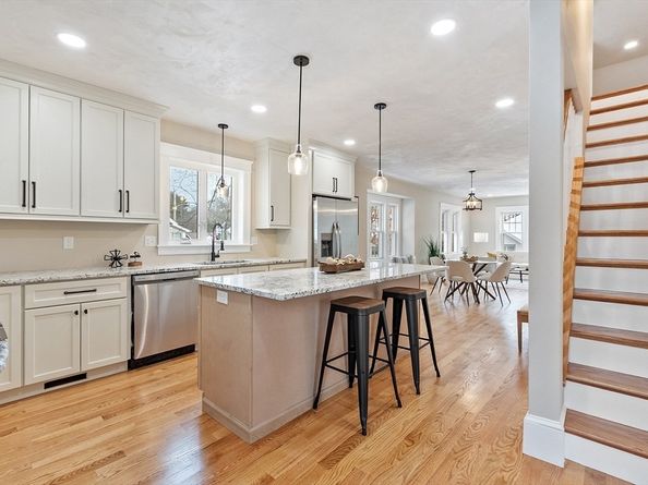 42 N Worcester Ave, Worcester MA 01606