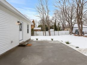 42 N Worcester Ave, Worcester MA 01606