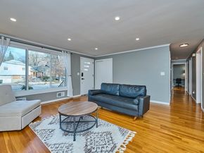 8 Waveney Rd, Framingham MA 01701