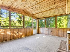 8 Waveney Rd, Framingham MA 01701