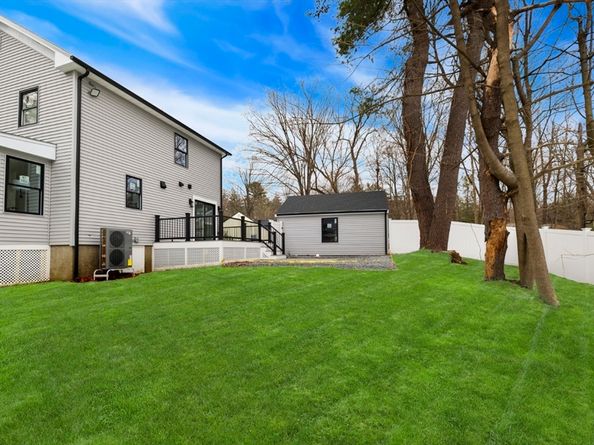 63 Kellogg St, Framingham MA 01701