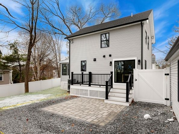 63 Kellogg St, Framingham MA 01701