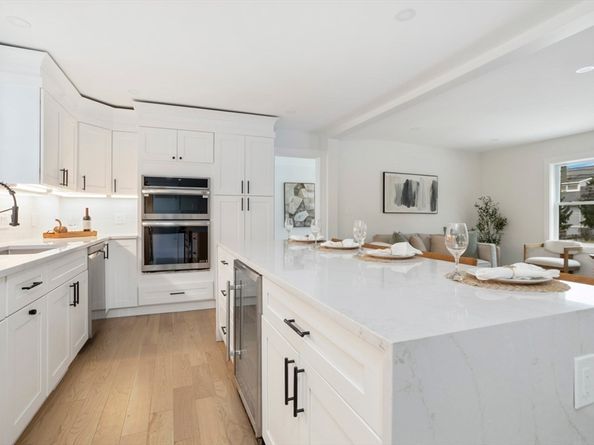 63 Kellogg St, Framingham MA 01701