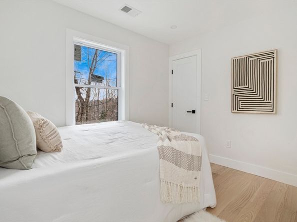 63 Kellogg St, Framingham MA 01701