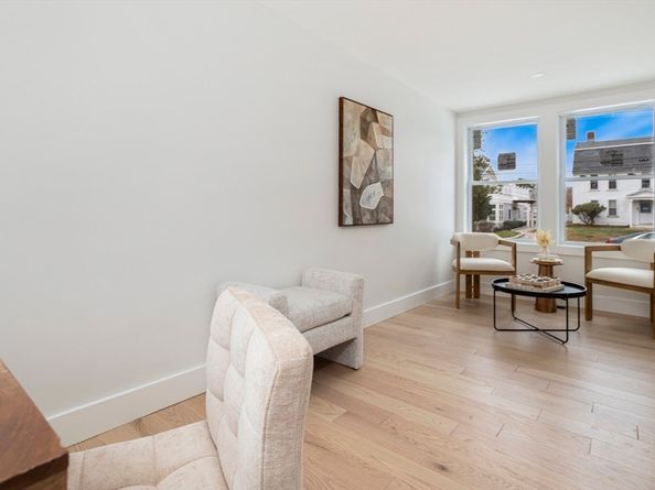 63 Kellogg St, Framingham MA 01701