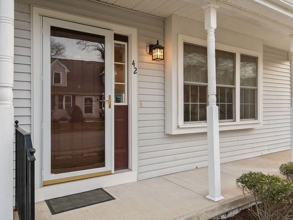 42 Brewster Rd 42, Stoughton MA 02072