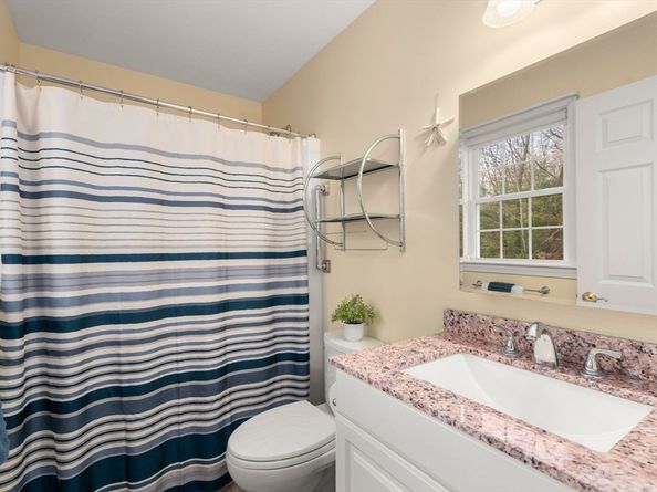 42 Brewster Rd 42, Stoughton MA 02072