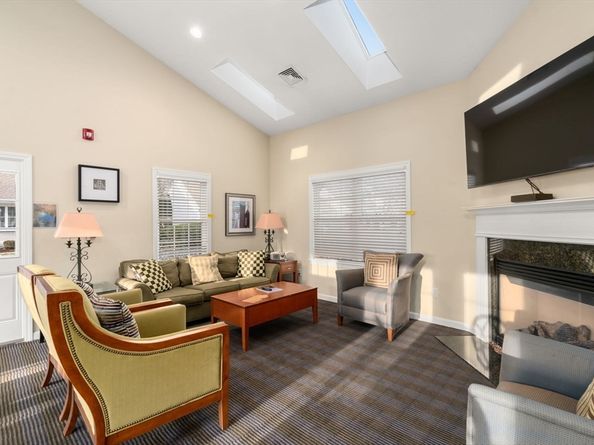 42 Brewster Rd 42, Stoughton MA 02072