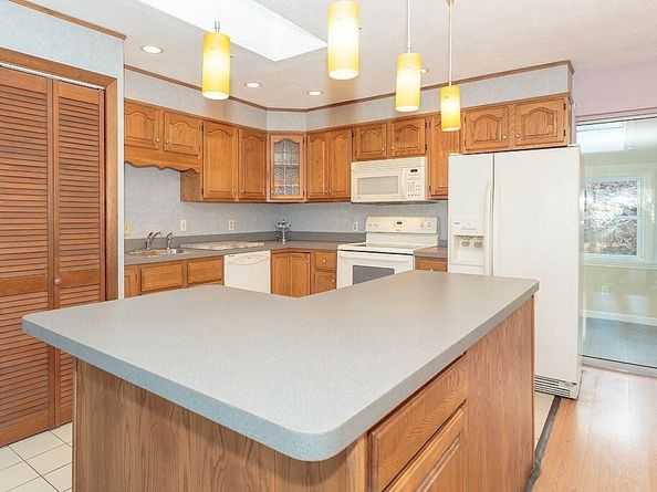 340 Essex St, Saugus MA 01906