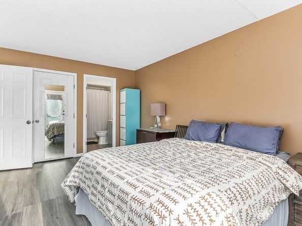 4975 Washington 306, Boston MA 02132