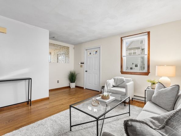 21 Hillside Avenue 21, Everett MA 02149