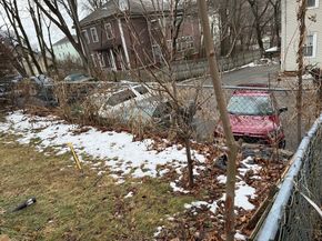 4 Maxwell Ct, Worcester MA 01607