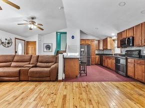 728 River St, Winchendon MA 01475