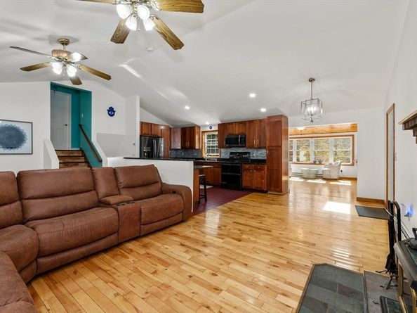 728 River St, Winchendon MA 01475