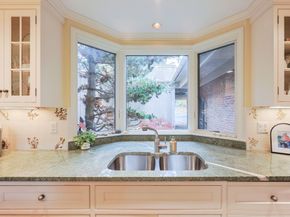 55 Fairgreen Pl 55, Brookline MA 02467