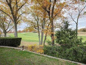 55 Fairgreen Pl 55, Brookline MA 02467