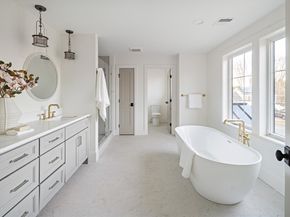 5 Hazel Lane, Needham MA 02494