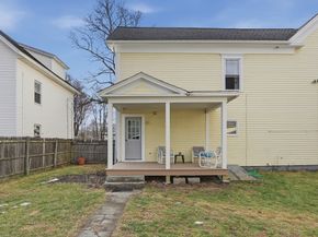 21 Whitman St, Leominster MA 01453