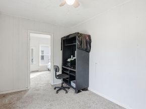 21 Whitman St, Leominster MA 01453