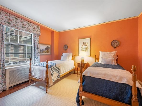 101 Chestnut Street E, Boston MA 02108