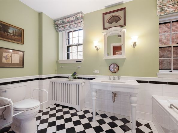 101 Chestnut Street E, Boston MA 02108