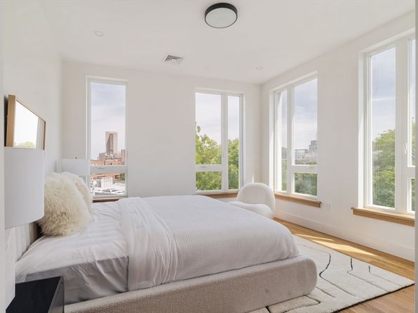 58 Kent Street 401, Brookline MA 02445