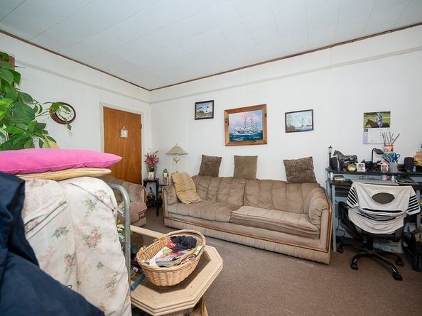 135 Elm St, Southbridge MA 01550