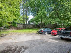 135 Elm St, Southbridge MA 01550
