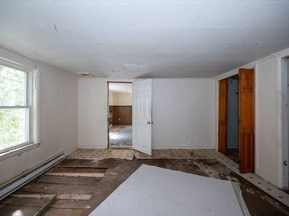 135 Elm St, Southbridge MA 01550