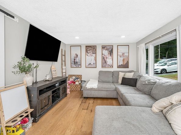 454 Middlesex Tpk, Billerica MA 01821