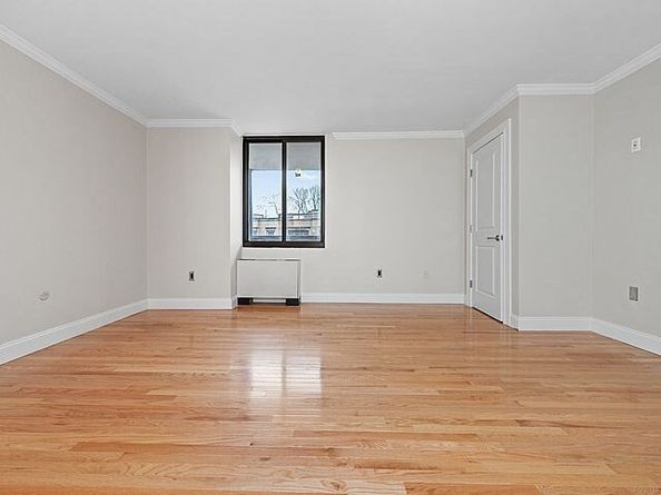 60 Longwood Ave. 301, Brookline MA 02446