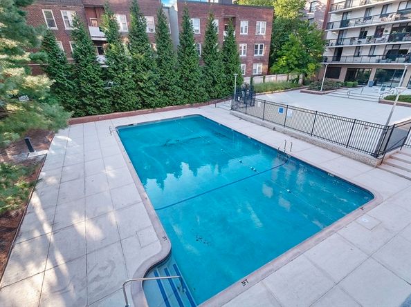 60 Longwood Ave. 301, Brookline MA 02446