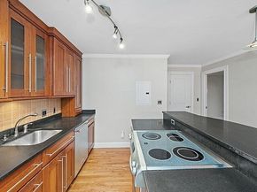 60 Longwood Ave. 301, Brookline MA 02446