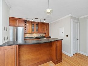 60 Longwood Ave. 301, Brookline MA 02446