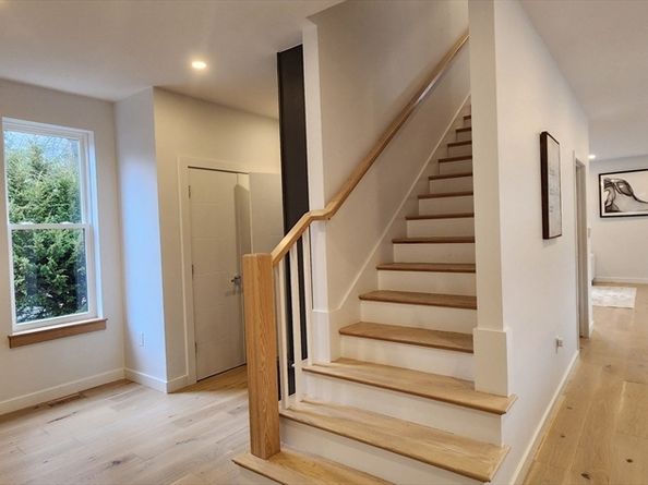 239 Mountain Ave, Arlington MA 02474