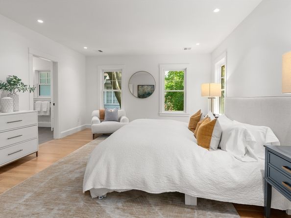 59 Mason Terrace 59, Brookline MA 02446