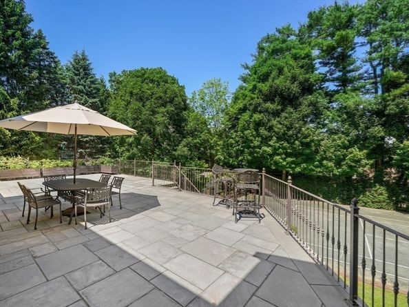 40 Heath Hill St, Brookline MA 02445