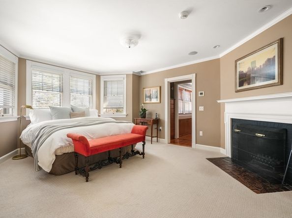 40 Heath Hill St, Brookline MA 02445