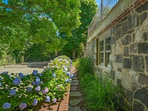 40 Heath Hill St, Brookline MA 02445