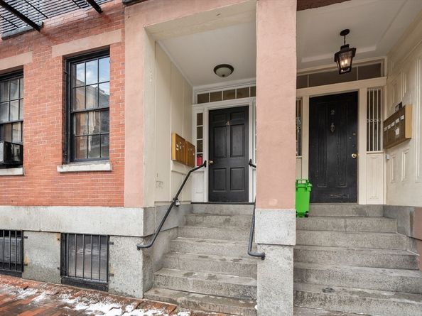 4 Derne 1, Boston MA 02114